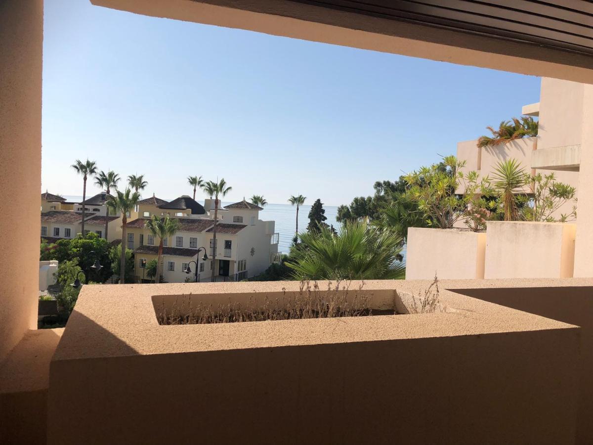 Bahia De La Plata Apartment Estepona Exterior photo